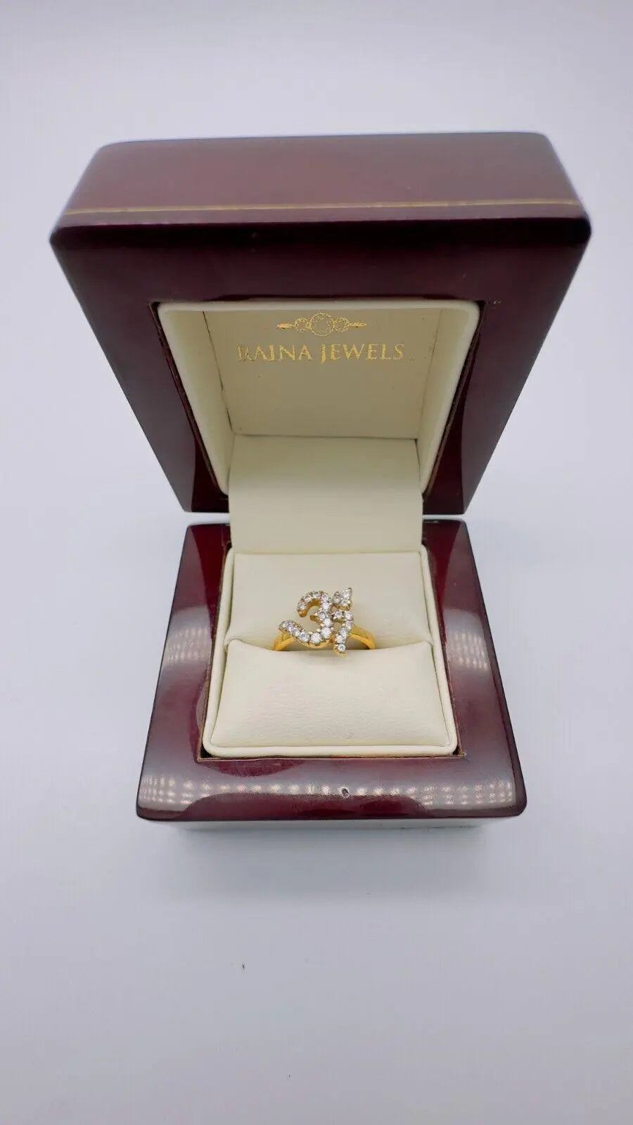 22ct Yellow Gold & Cubic Zirconia OM Ring, 3.0gm