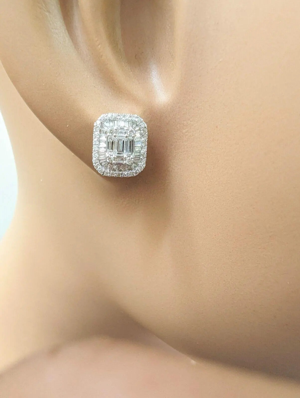 9ct White Gold & Natural Diamonds & Baguette Earrings Ear Studs 0.76ct