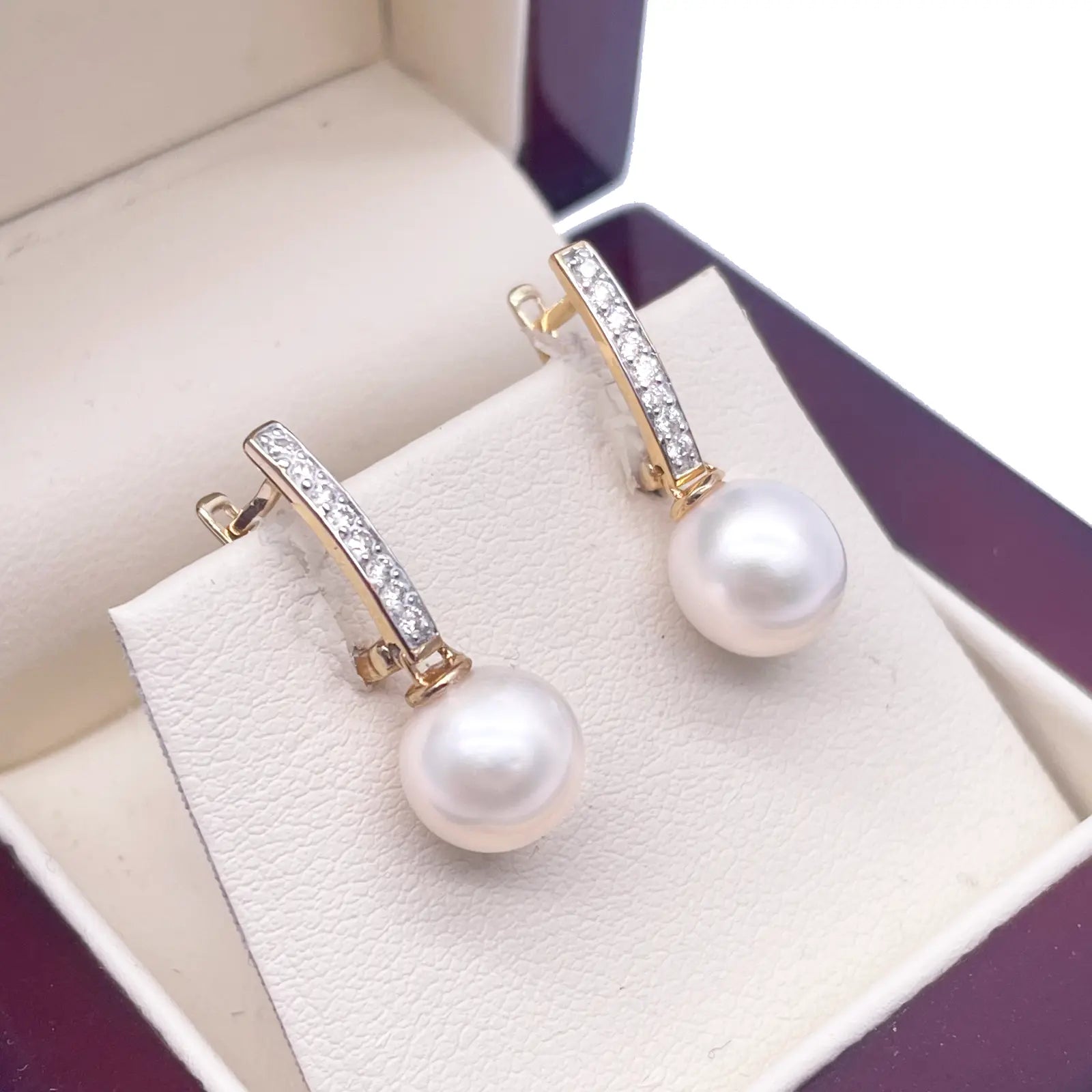 18ct Yellow Gold Freshwater Pearl & Diamonds Drop Hoop Huggie Earrings 0.10ct  Gold earring