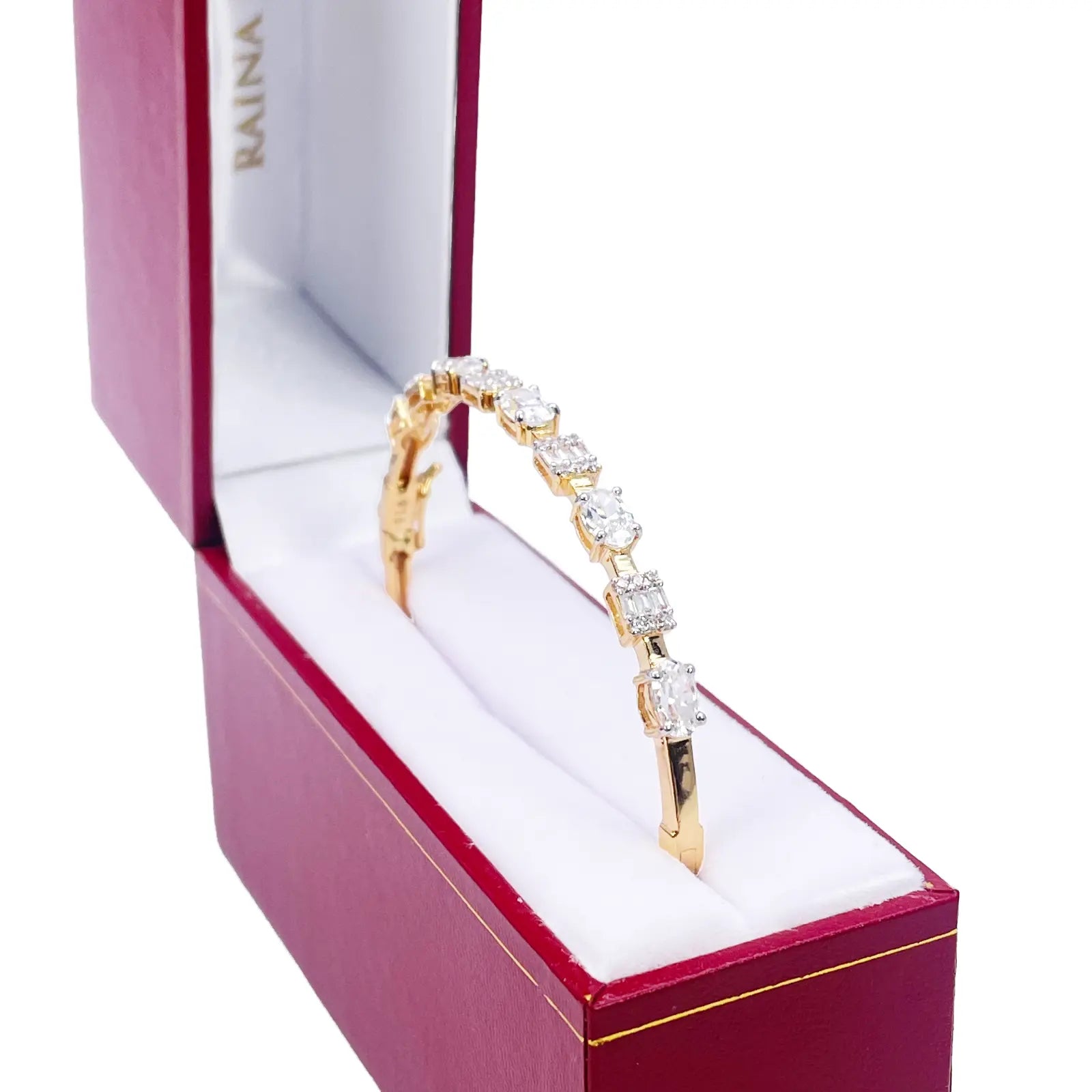 22ct Yellow Gold Ladies Beautiful Sparkly Cubic Zirconia Oval Bangle Bracelet Diameter 2.2inch 