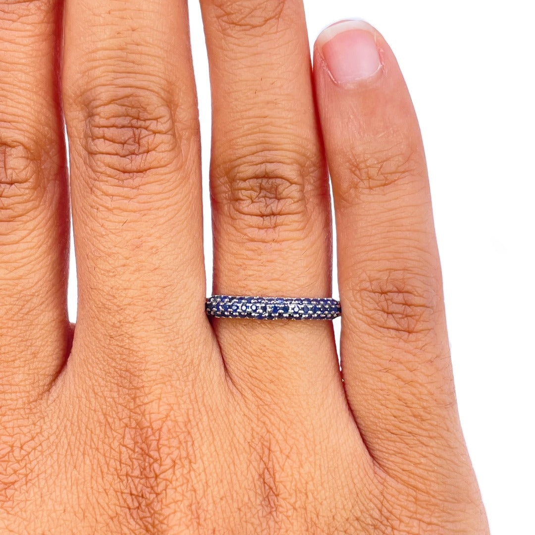 14ct White Gold Blue Sapphire 3 Row Dome Shaped Pave Set Ring 0.40ct