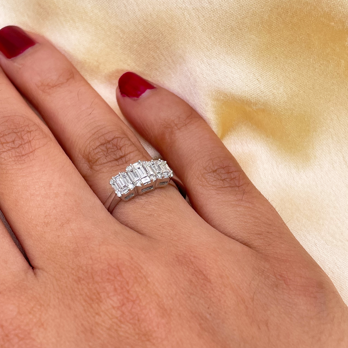 18ct White Gold Natural Diamond Round & Baguette Trilogy Cluster Ring 0.58ct