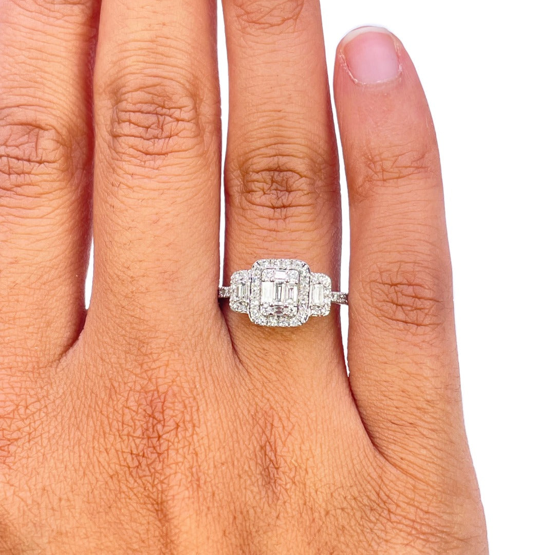 18ct White Gold Cushion Round Diamond & Baguette Ring 0.50ct