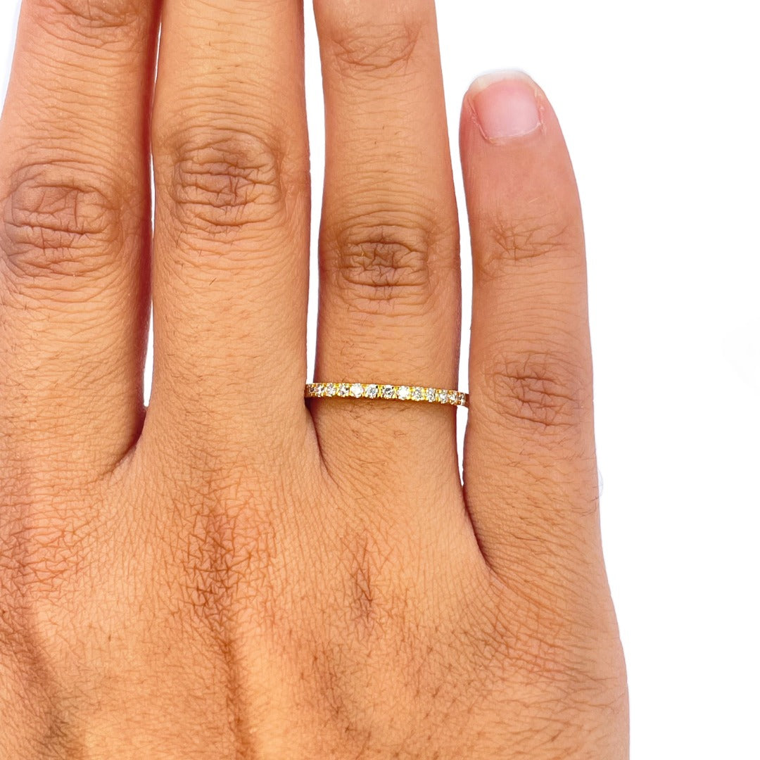 18ct Yellow Gold Round Diamond Half Eternity Band Claw Set 0.26ct