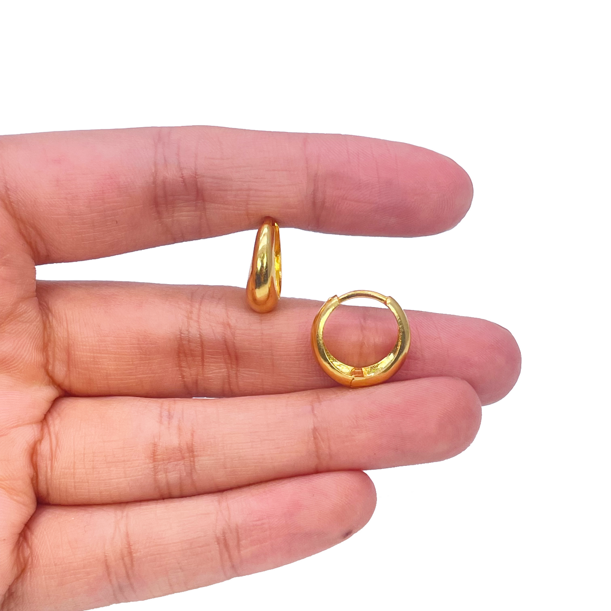 18ct Yellow Gold Pair Of High Polished Dome Hoop Huggie Earrings 10.8mm Diameter