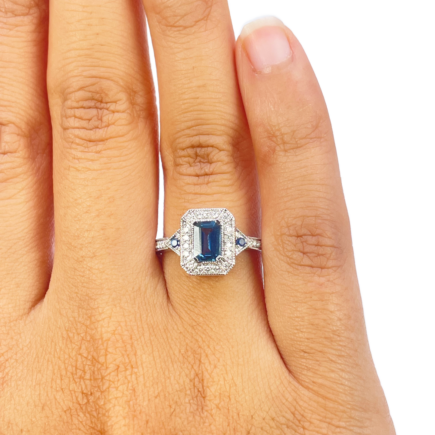18ct Gold Natural Sapphire Diamond Halo Ring Round & Emerald Cut 0.95ct