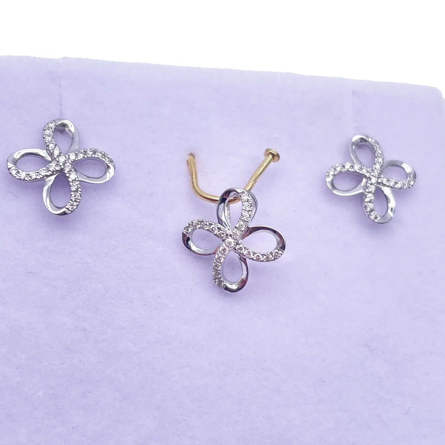 18ct White Gold Swirl Infinity Diamond Earrings & Matching Pendant 0.17ct 